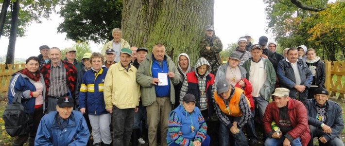 Grzybobranie podopiecznych Schroniska im. Św. Brata Alberta z sąsiadami.